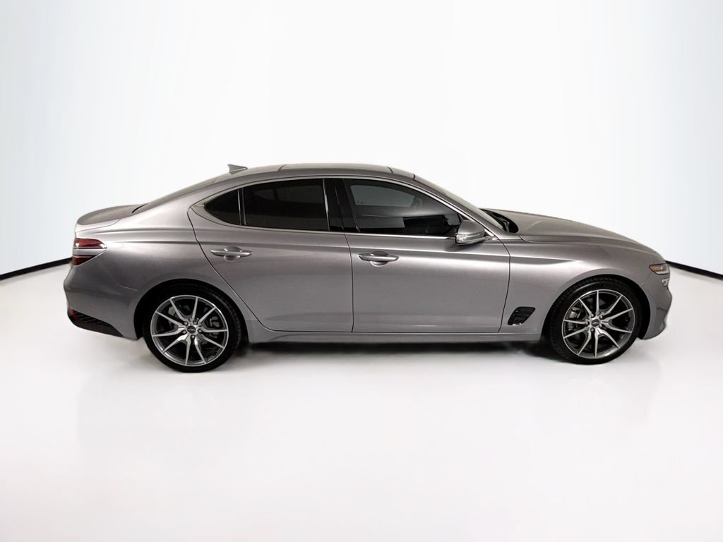 Used 2022 Genesis G70 2.0T w/ Prestige Package RWD image 4
