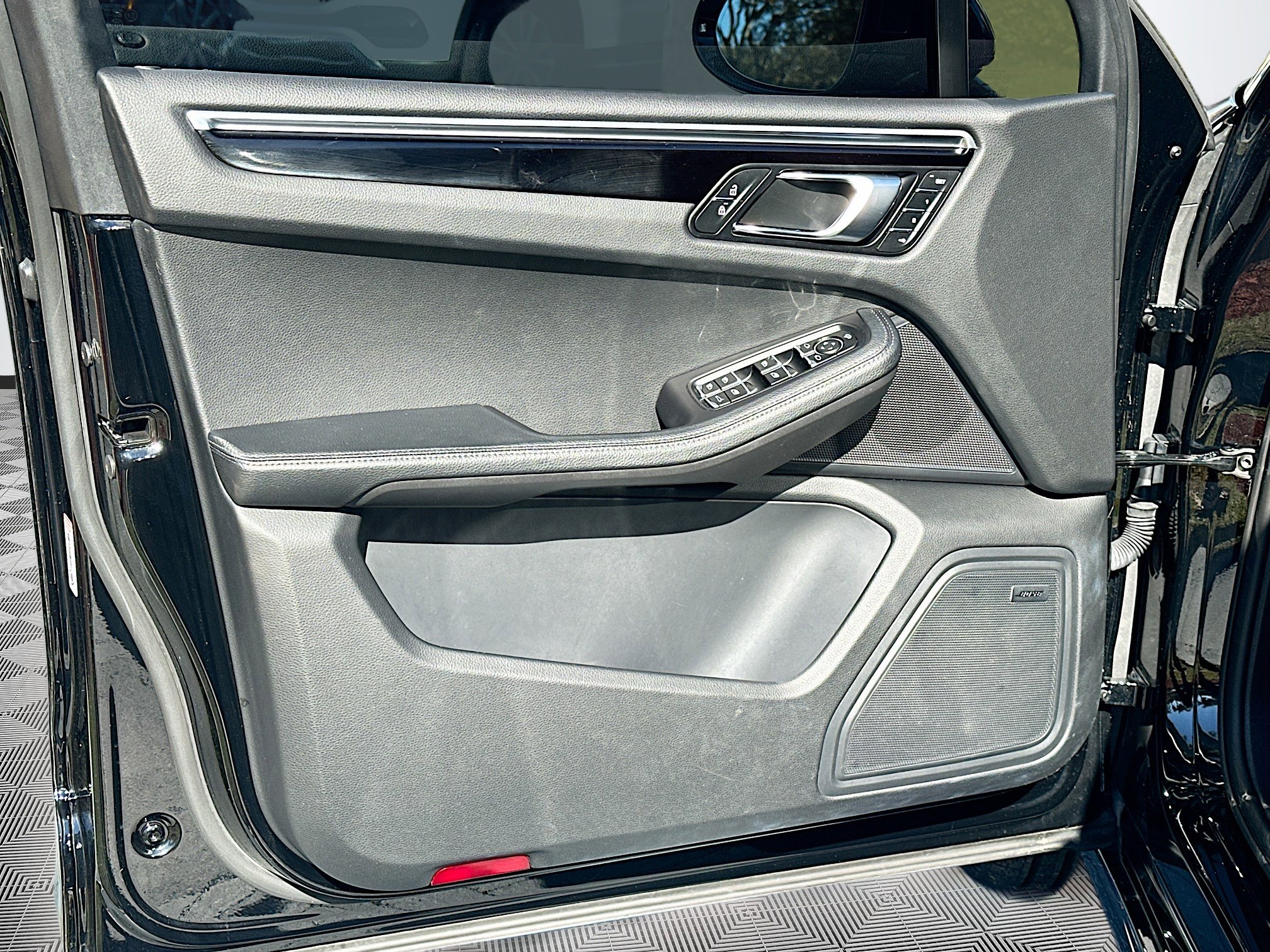 Used 2024 Porsche Macan S image 22