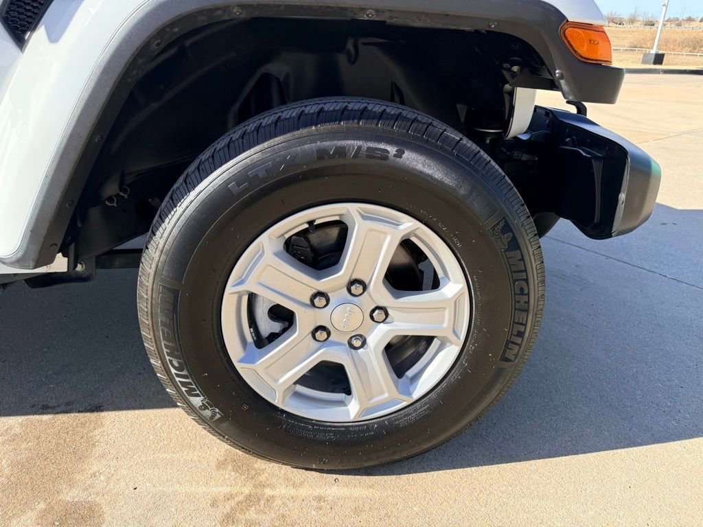 Used 2021 Jeep Wrangler Unlimited Sport image 9