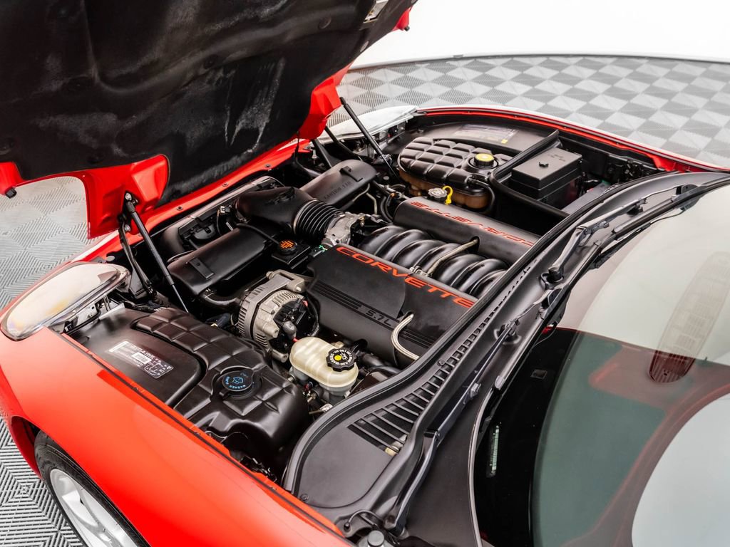 Used 2001 Chevrolet Corvette Coupe w/ Preferred Equipment Group1 image 28