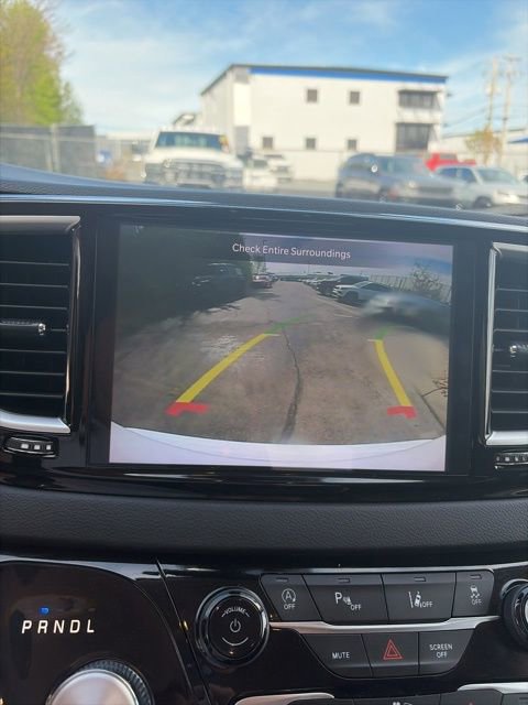 Used 2024 Chrysler Pacifica Touring-L image 17