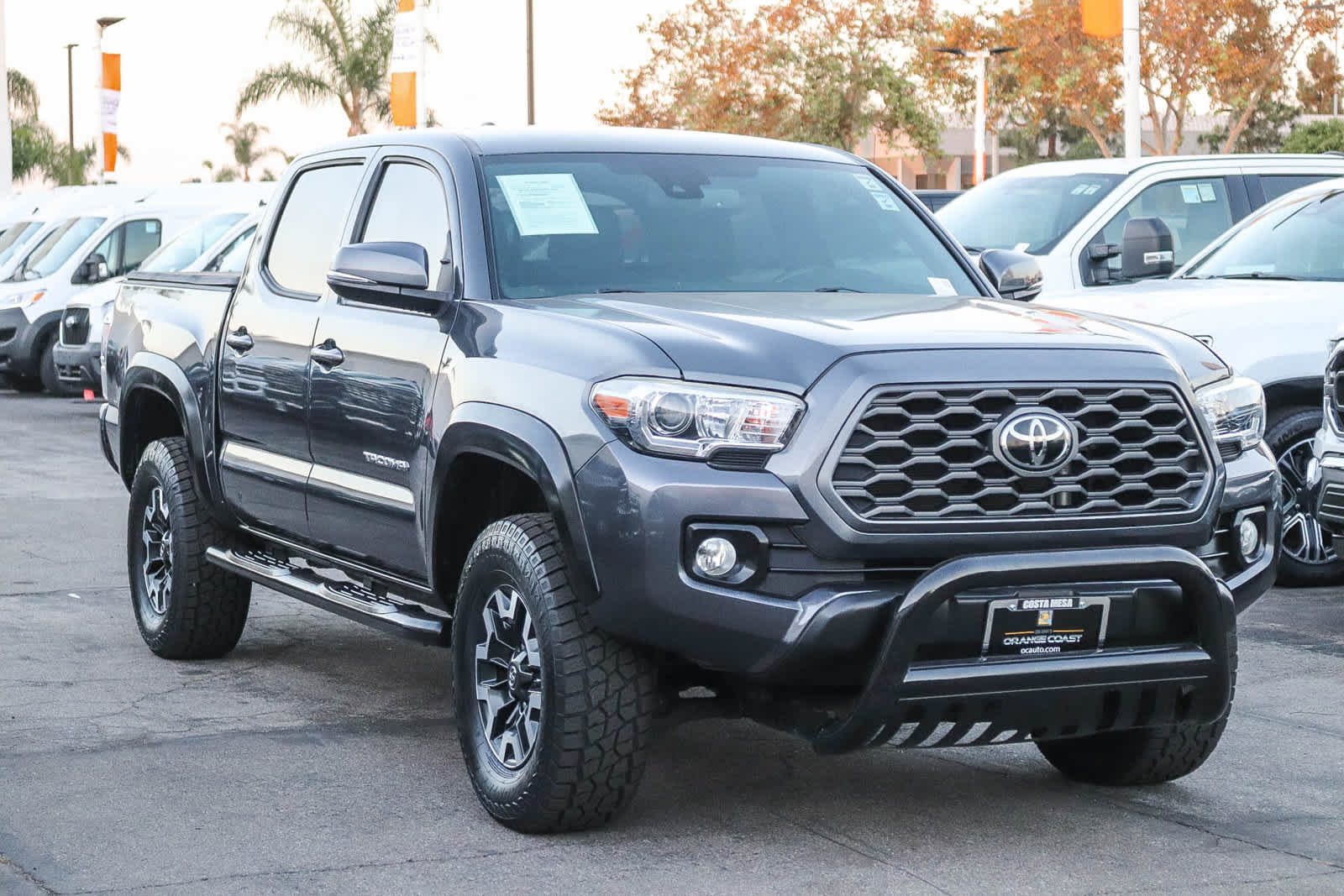 Used 2020 Toyota Tacoma TRD Off-Road w/ Technology Package AWD/4WD image 3