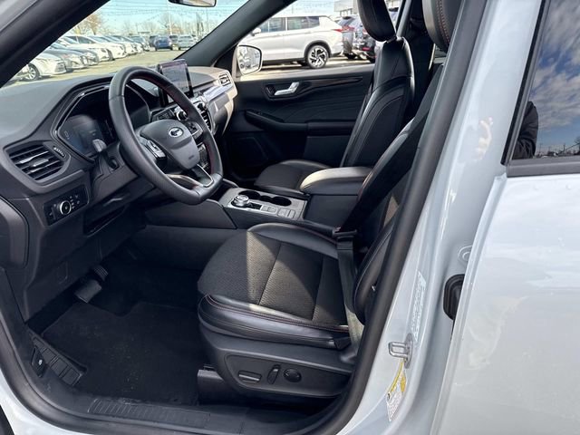 Certified 2025 Ford Escape ST-Line Select image 18