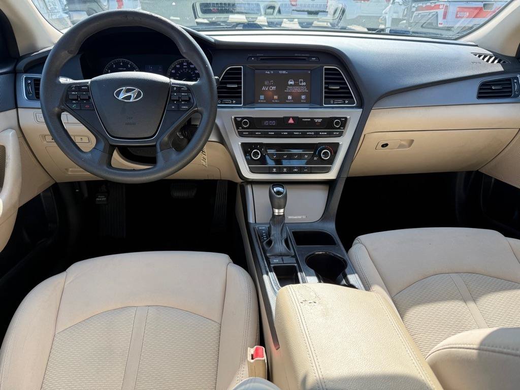 Used 2016 Hyundai Sonata SE FWD image 10