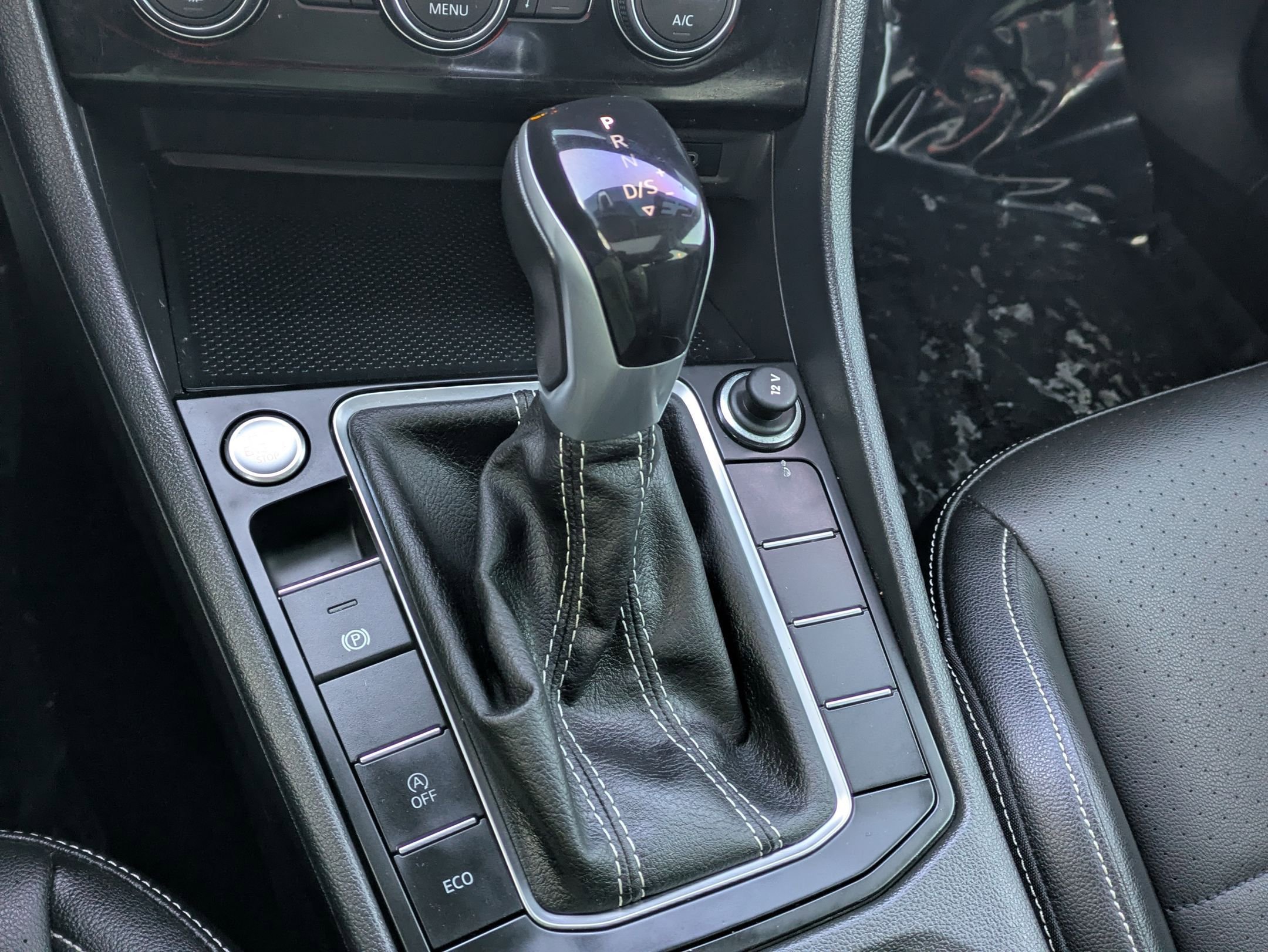 Used 2023 Volkswagen Jetta SE image 17