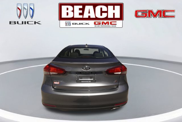 Used 2018 Kia Forte S FWD image 4
