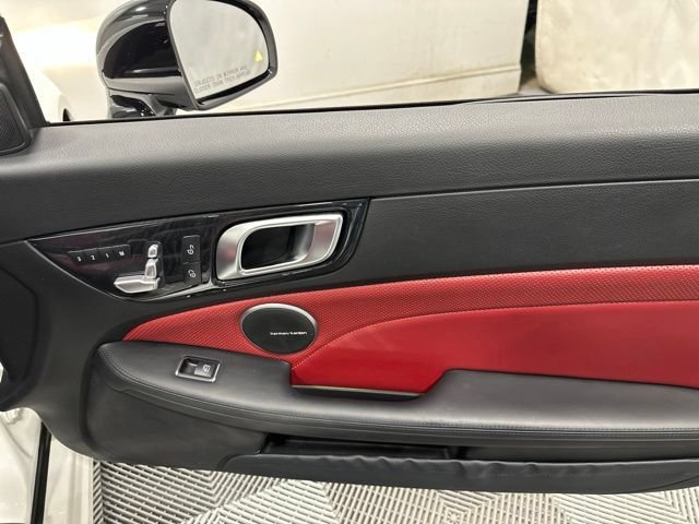 Certified 2020 Mercedes-Benz SLC 300 image 30