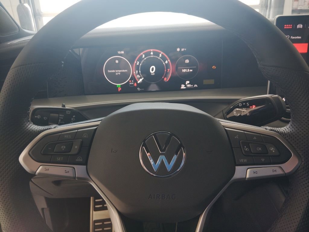 New 2026 Volkswagen Tiguan SE R-Line AWD/4WD image 11