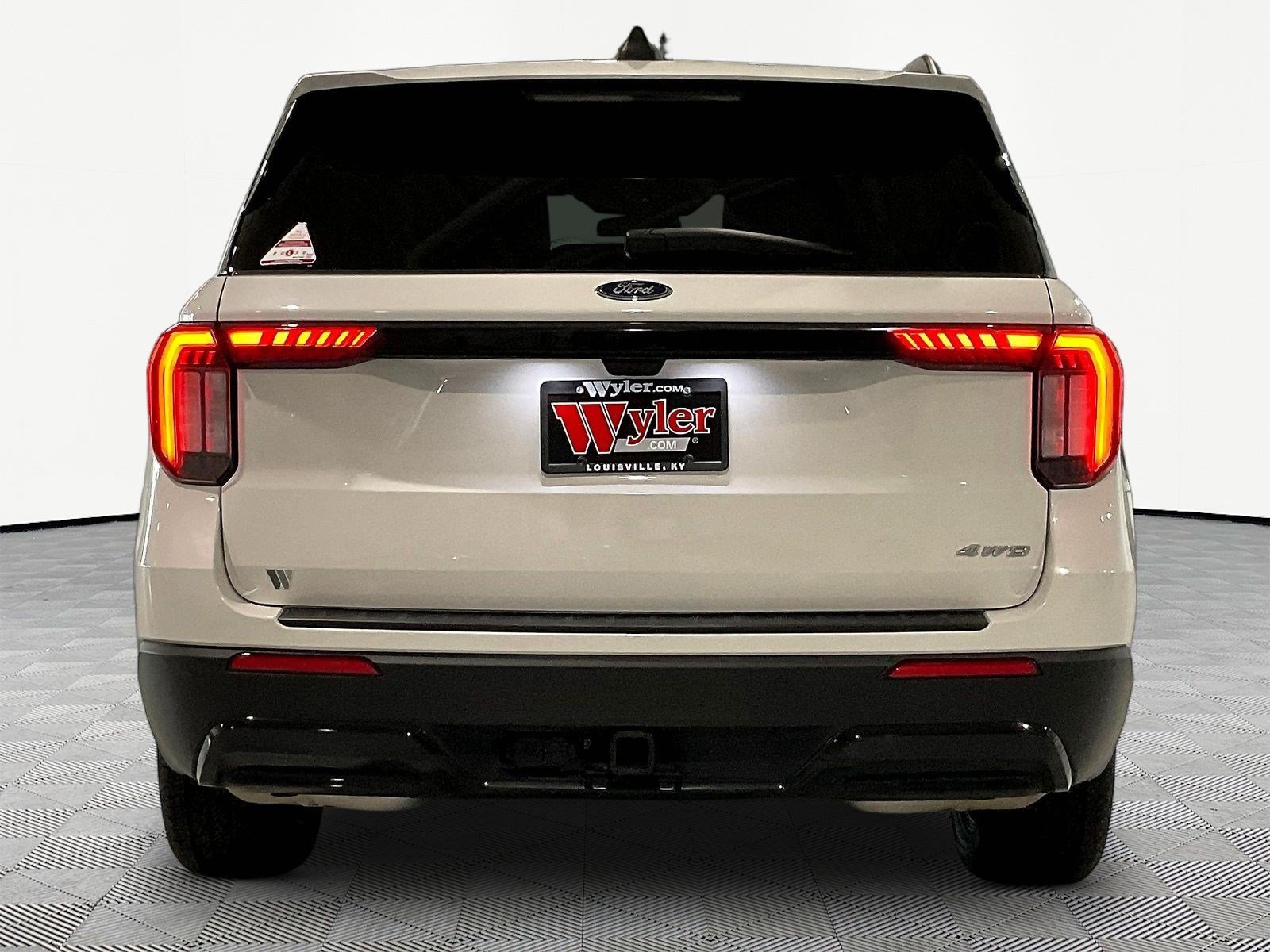 Used 2025 Ford Explorer ST-Line AWD/4WD image 5
