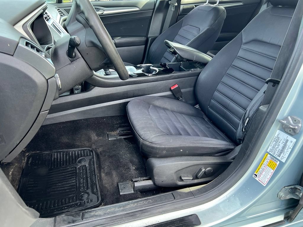 Used 2014 Ford Fusion SE FWD image 18