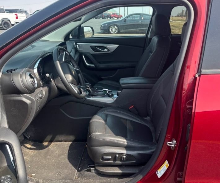 Used 2023 Chevrolet Blazer LT w/ Midnight/Sport Edition image 11