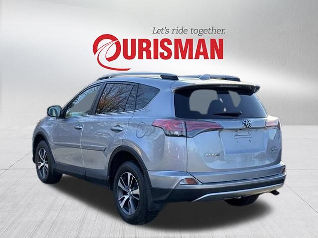 Used 2017 Toyota RAV4 XLE image 4