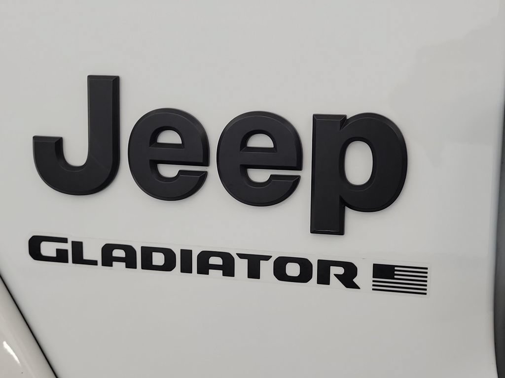 Used 2024 Jeep Gladiator Sport AWD/4WD image 8
