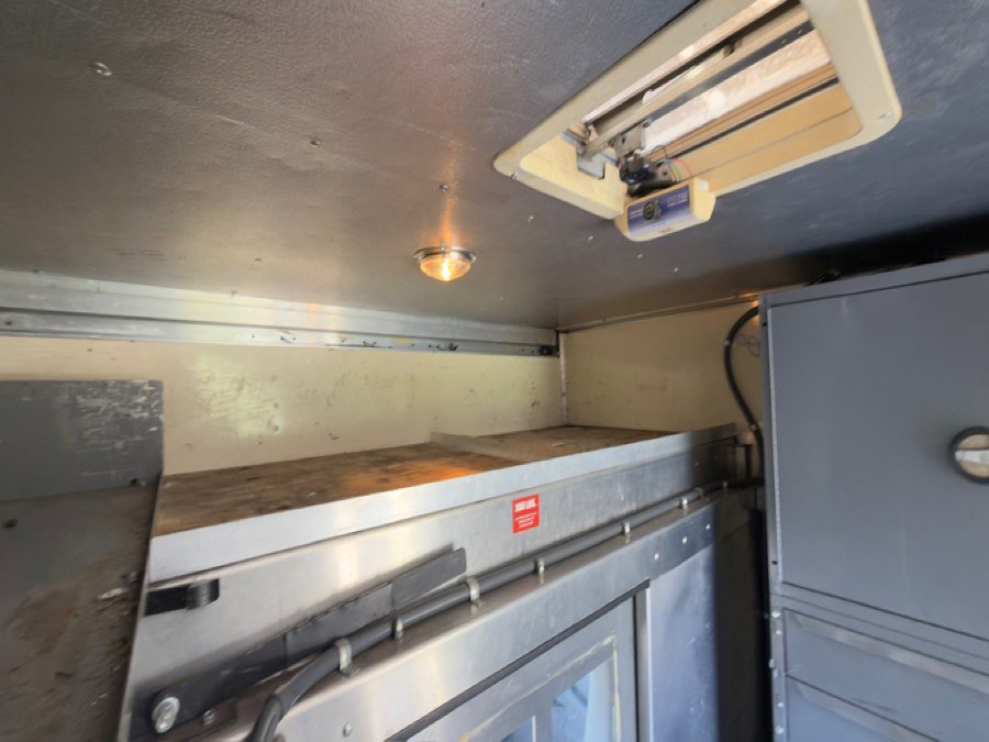 Used 2009 GMC Savana 3500 image 17