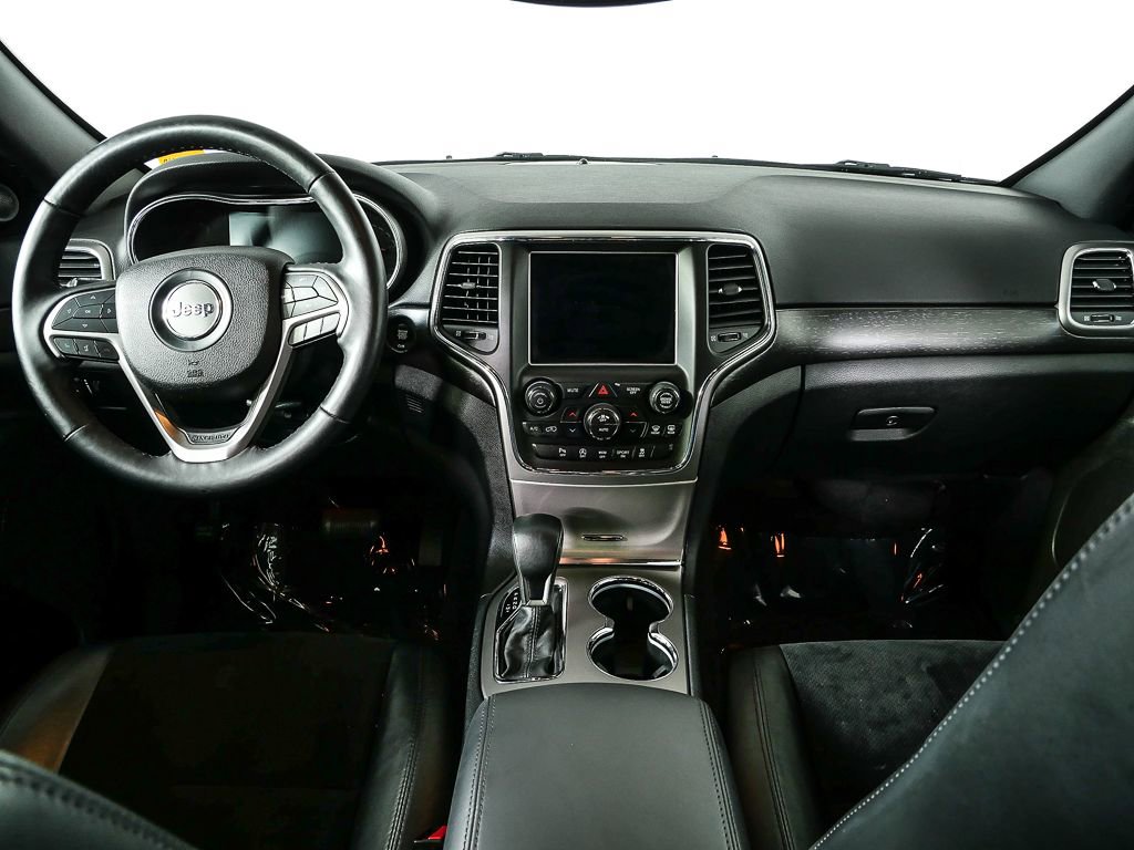 Used 2018 Jeep Grand Cherokee Altitude RWD image 20
