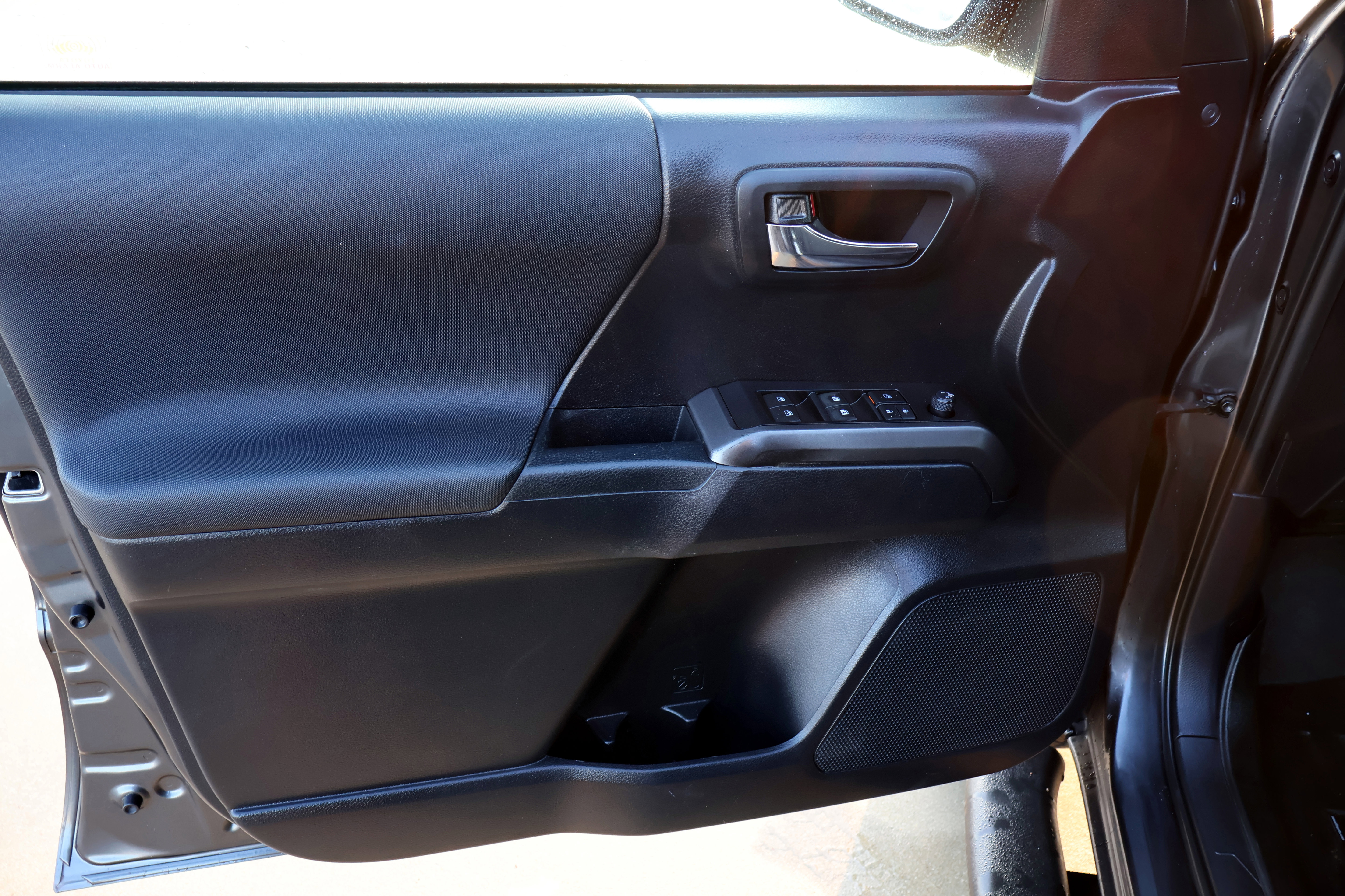 Used 2019 Toyota Tacoma TRD Sport image 21