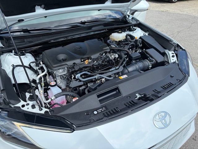 Used 2025 Toyota Camry XSE FWD image 9