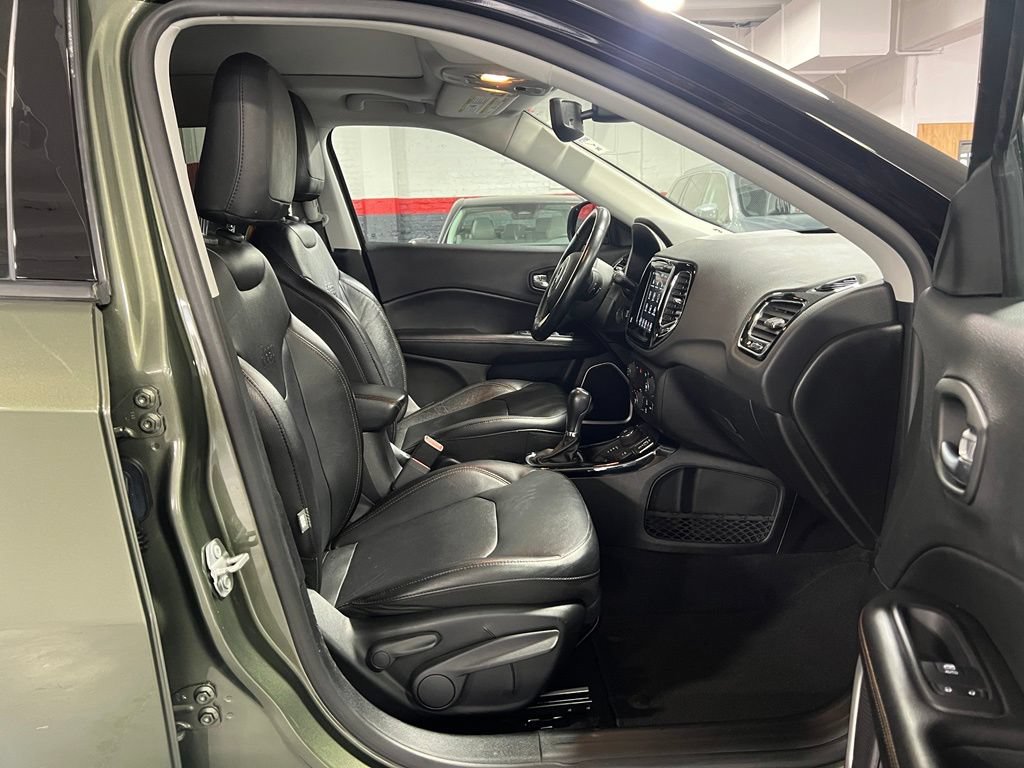 Used 2020 Jeep Compass Limited AWD/4WD image 23