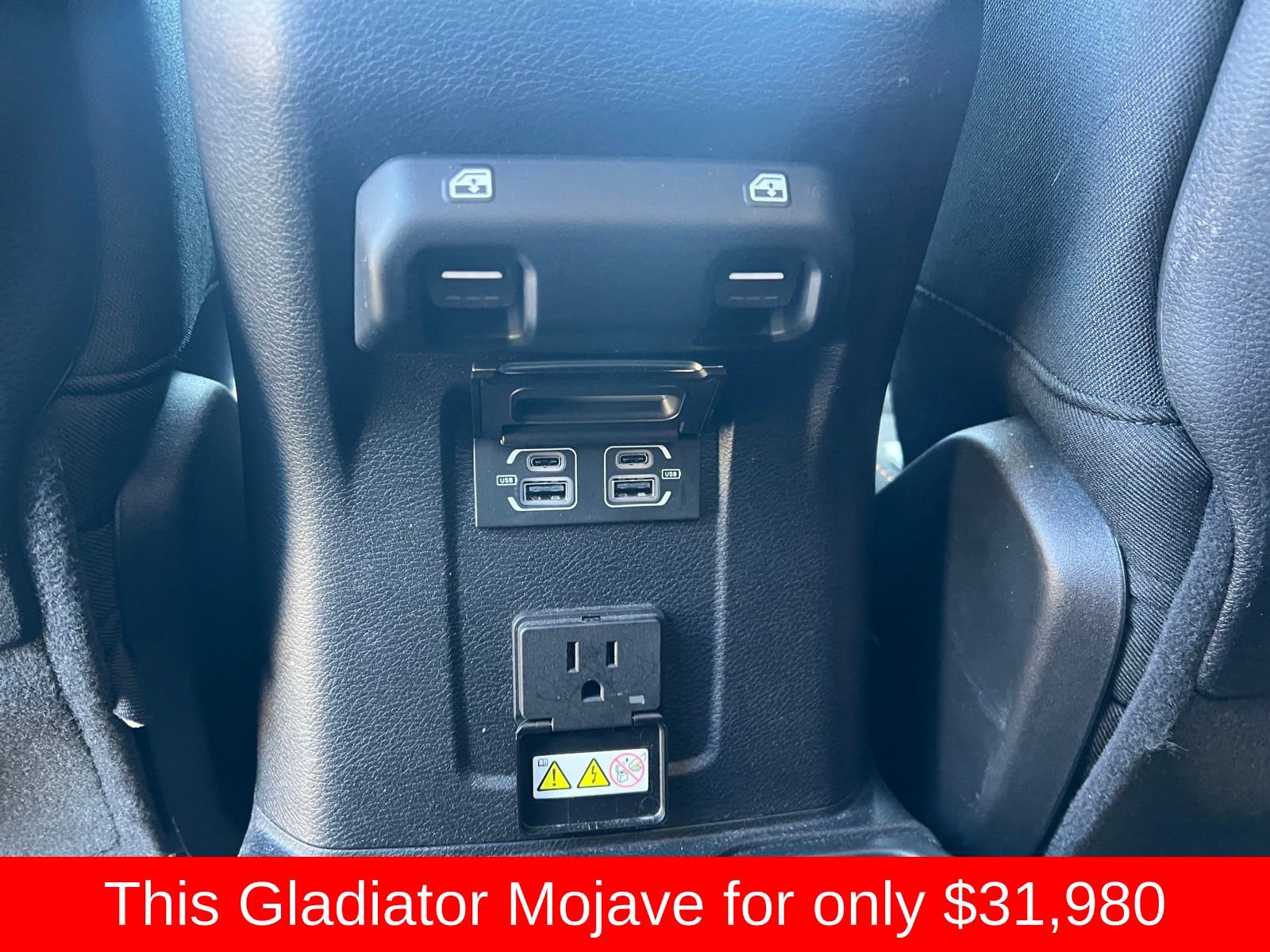 Used 2022 Jeep Gladiator Mojave w/ Cold Weather Group image 40