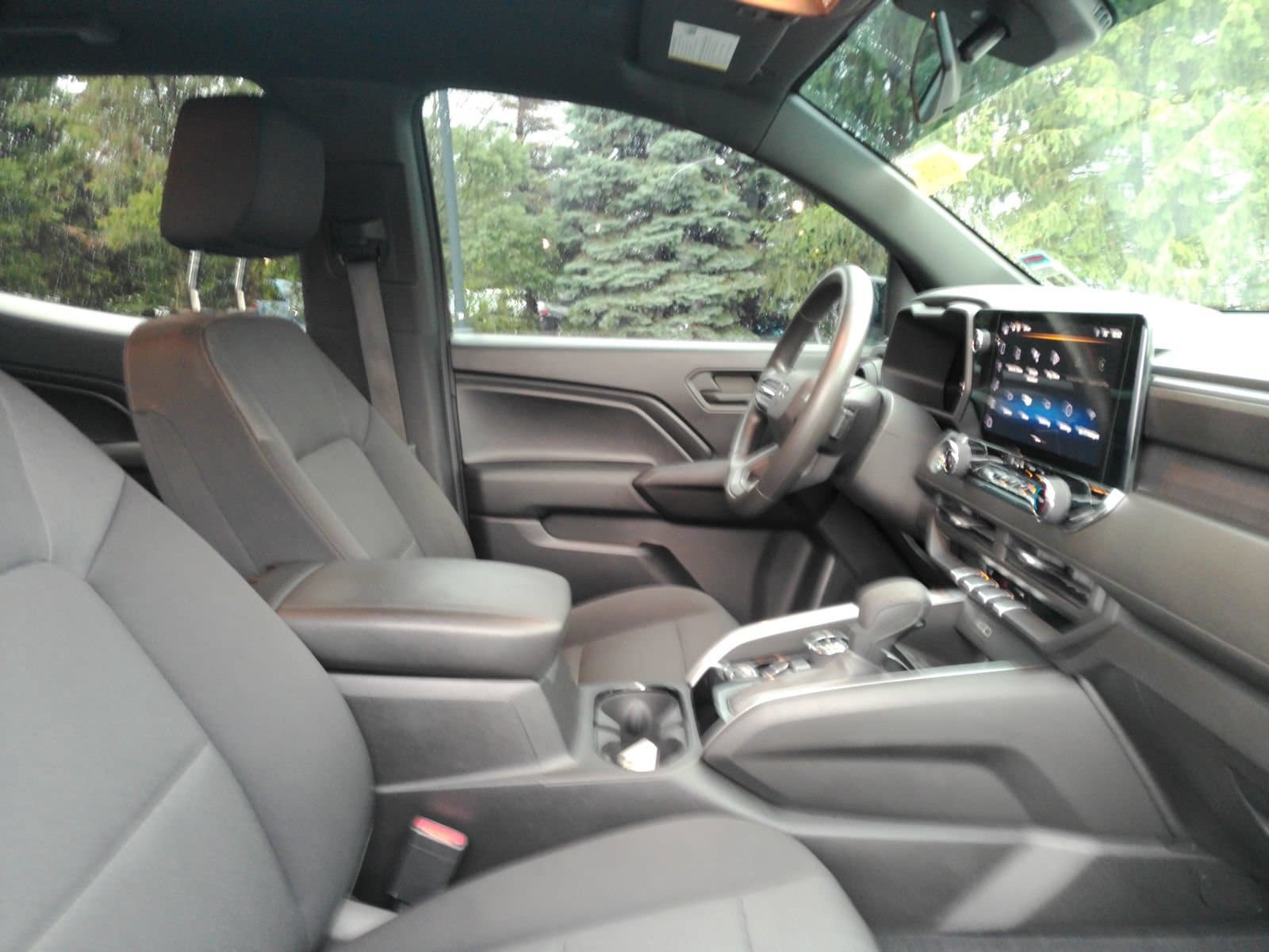 Used 2023 Chevrolet Colorado Trail Boss w/ Technology Package AWD/4WD image 16