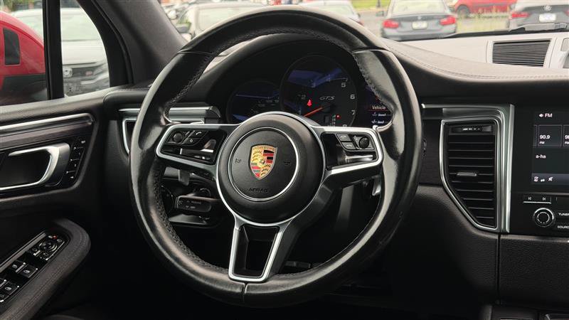 Used 2017 Porsche Macan GTS AWD/4WD image 30