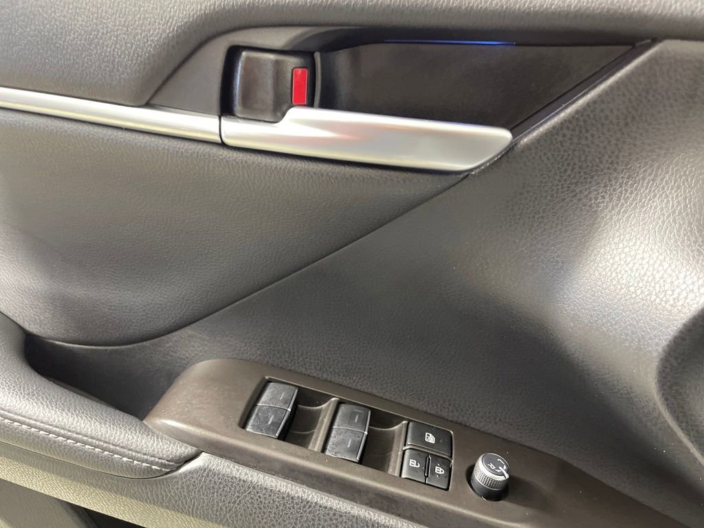 Used 2024 Toyota Camry XSE image 16