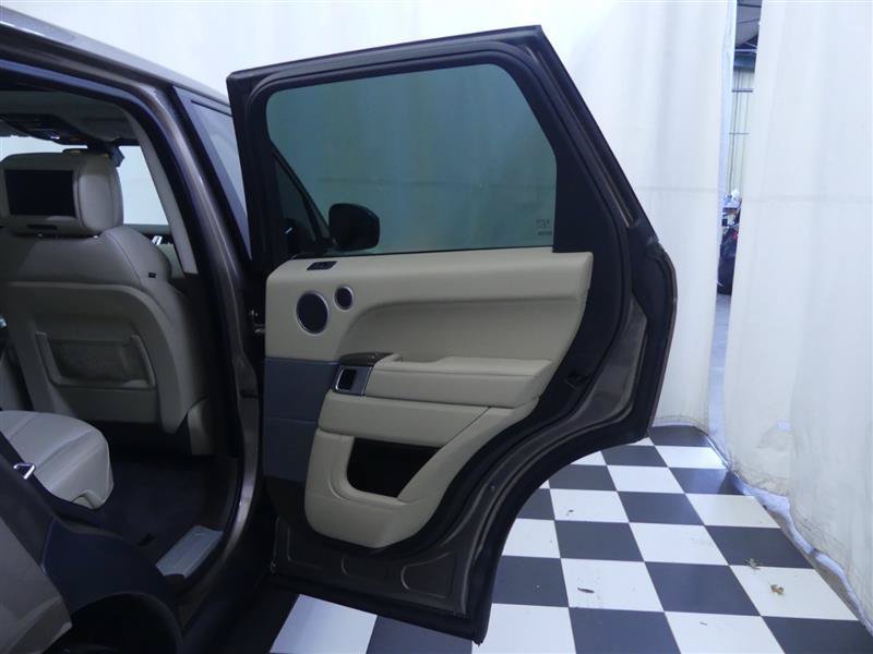 Used 2015 Land Rover Range Rover Sport HSE AWD/4WD image 24