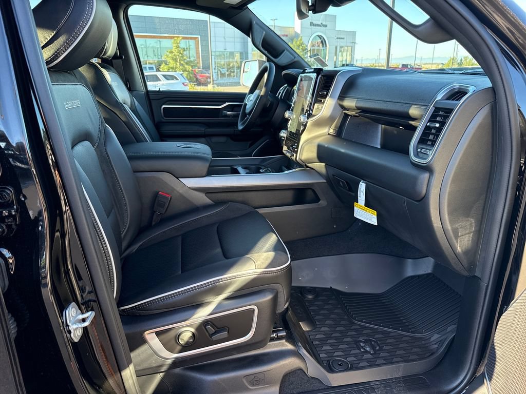 New 2027 RAM 1500 Laramie w/ Night Edition AWD/4WD image 32