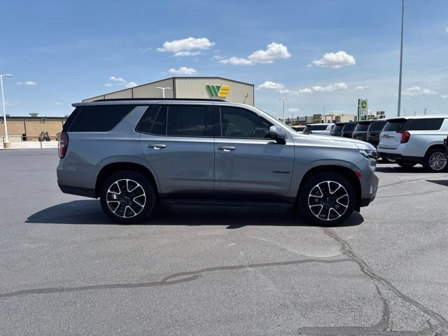 Used 2021 Chevrolet Tahoe RST w/ Luxury Package RWD image 4