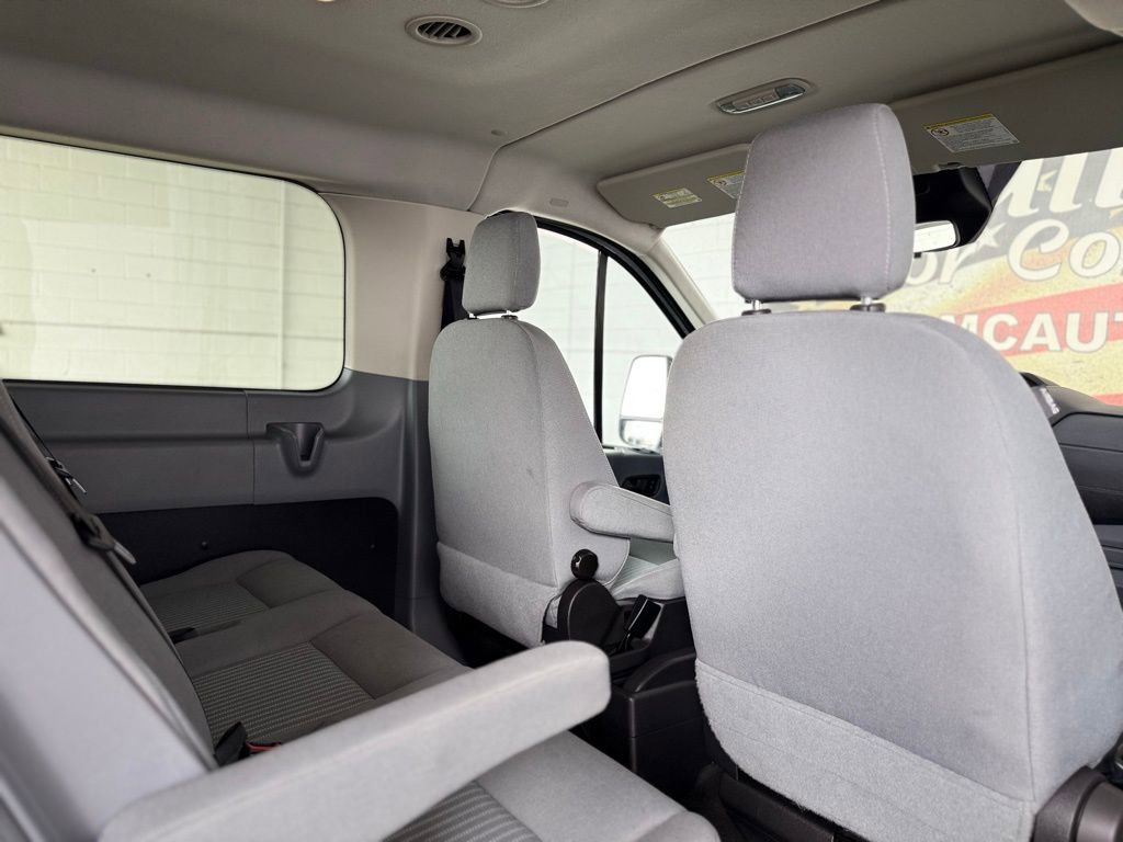 Used 2015 Ford Transit 150 XLT image 23