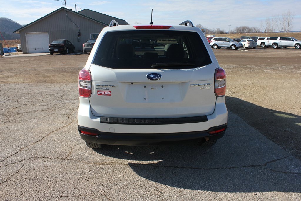 Used 2015 Subaru Forester 2.5i Premium w/ All-Weather Package AWD/4WD image 7