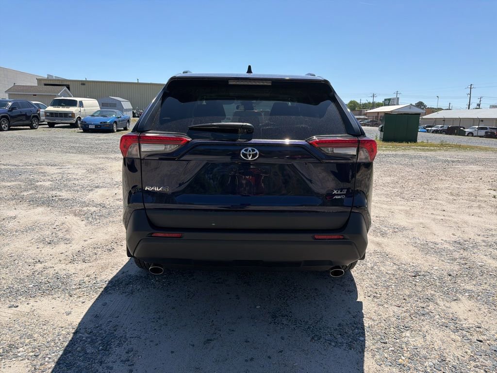 Used 2023 Toyota RAV4 XLE w/ Convenience Package AWD/4WD image 4