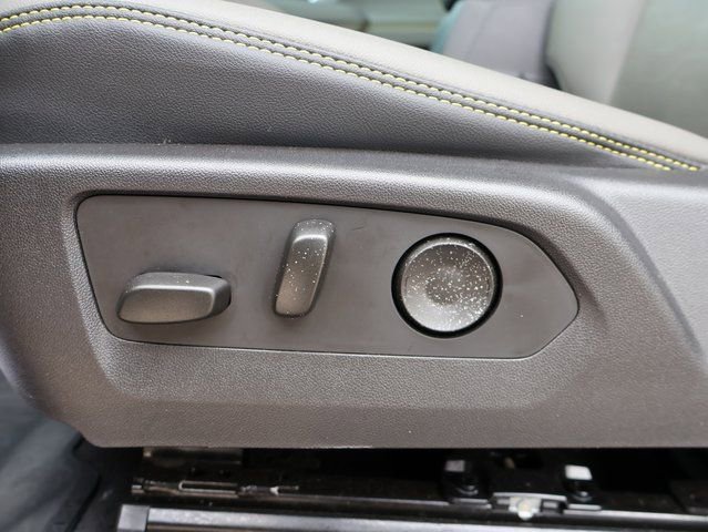 Certified 2025 Chevrolet Colorado ZR2 w/ Technology Package image 44