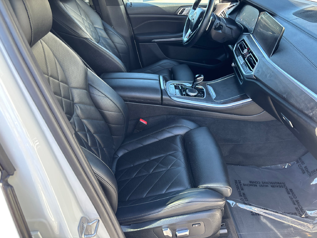 Used 2023 BMW X5 xDrive40i w/ Parking Assistance Package AWD/4WD image 15