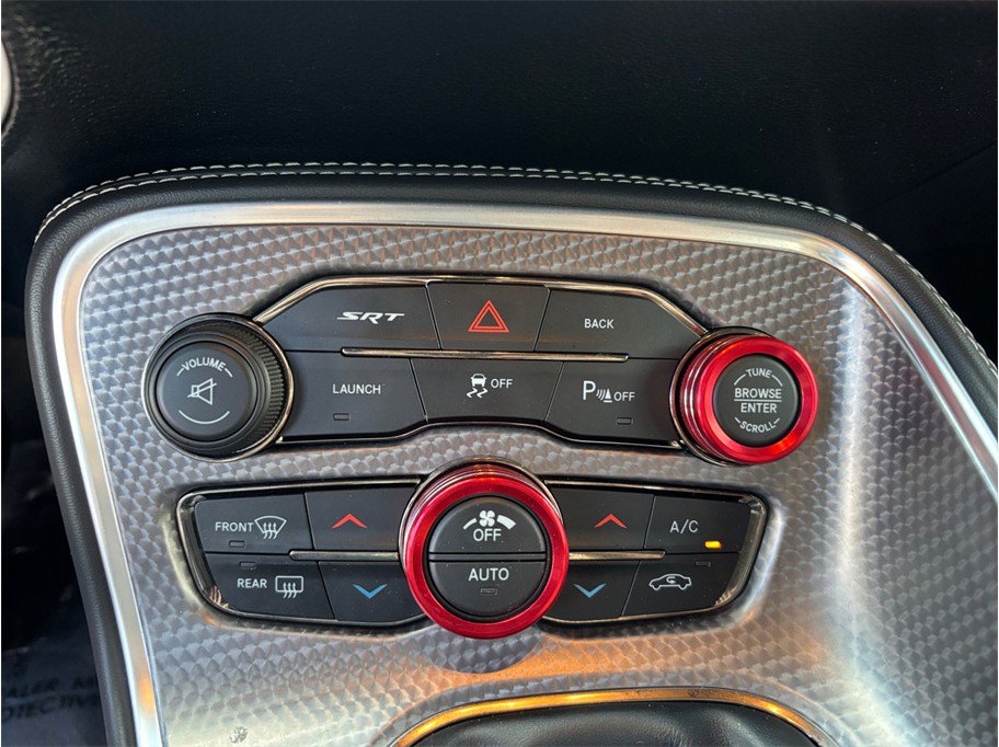 Used 2015 Dodge Challenger SRT Hellcat image 32