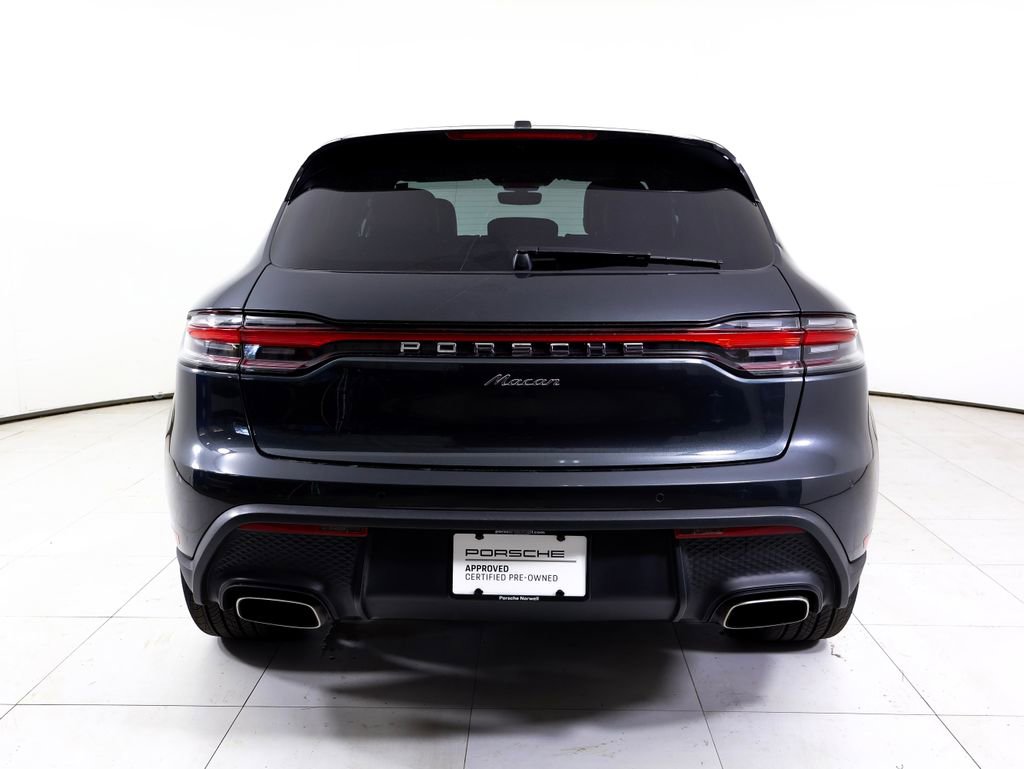 Certified 2024 Porsche Macan AWD/4WD image 33