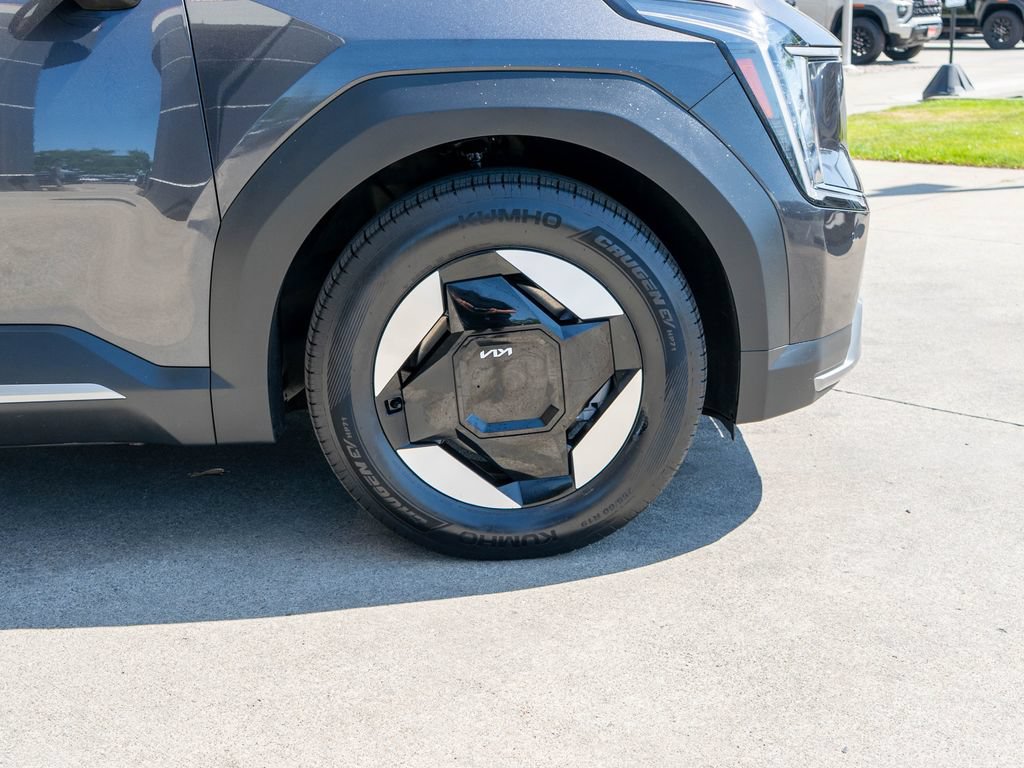 Certified 2024 Kia EV9 Wind AWD/4WD image 41