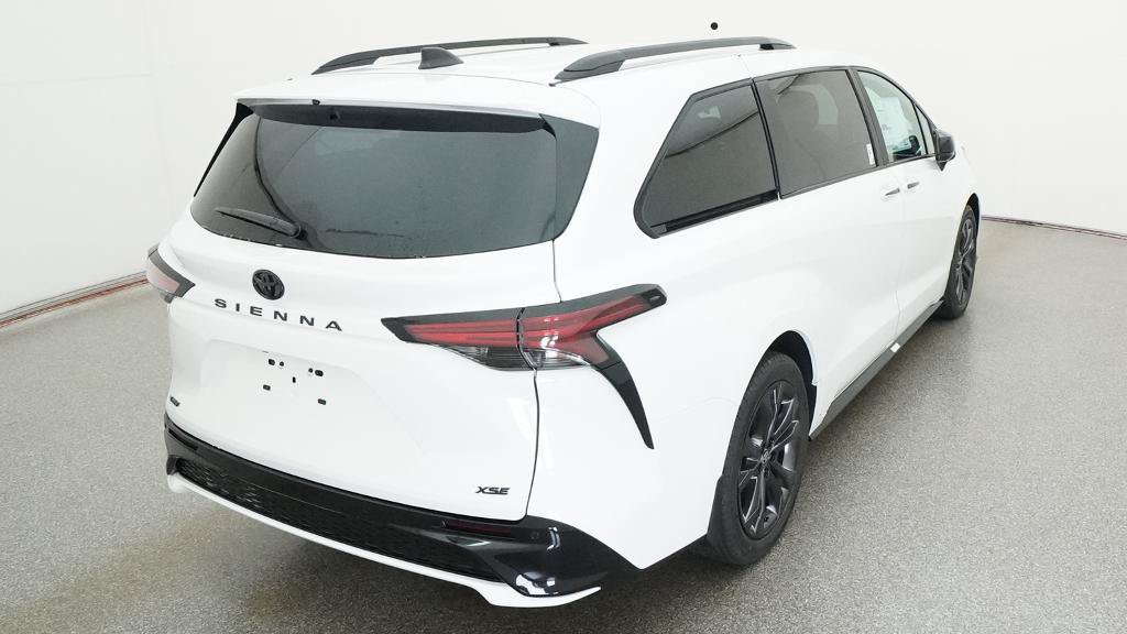 New 2026 Toyota Sienna XSE FWD image 11