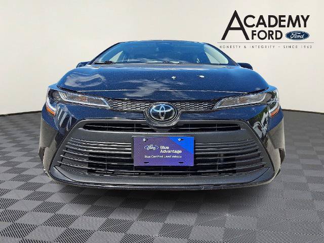 Used 2024 Toyota Corolla LE FWD image 2