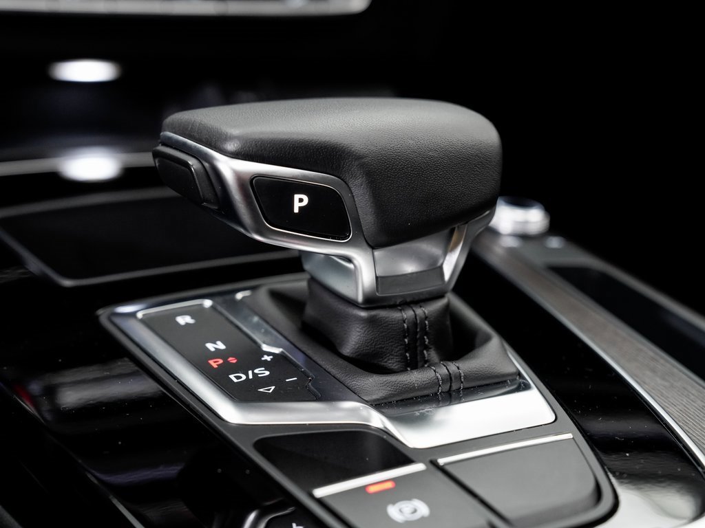 Certified 2025 Audi Q5 2.0T Premium Plus w/ Premium Plus Package image 18