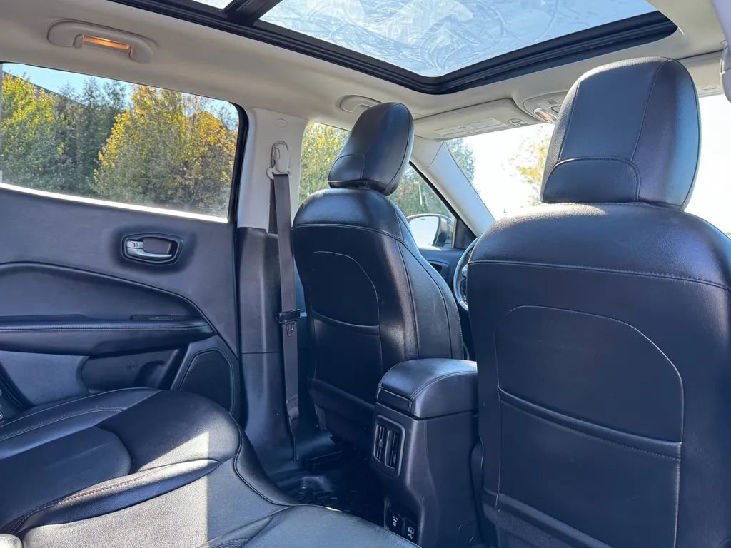 Used 2020 Jeep Compass Limited w/ Safety & Security Group image 24