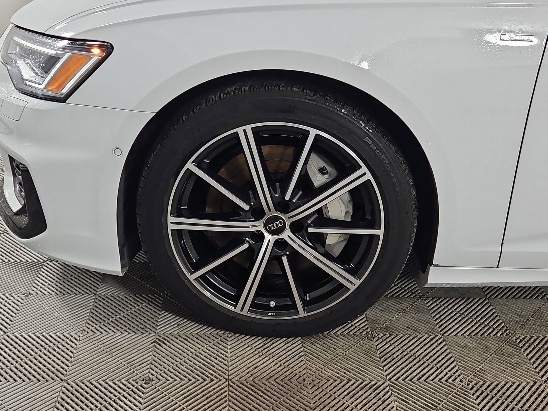 Certified 2025 Audi A6 Premium Plus w/ Premium Plus Package image 11