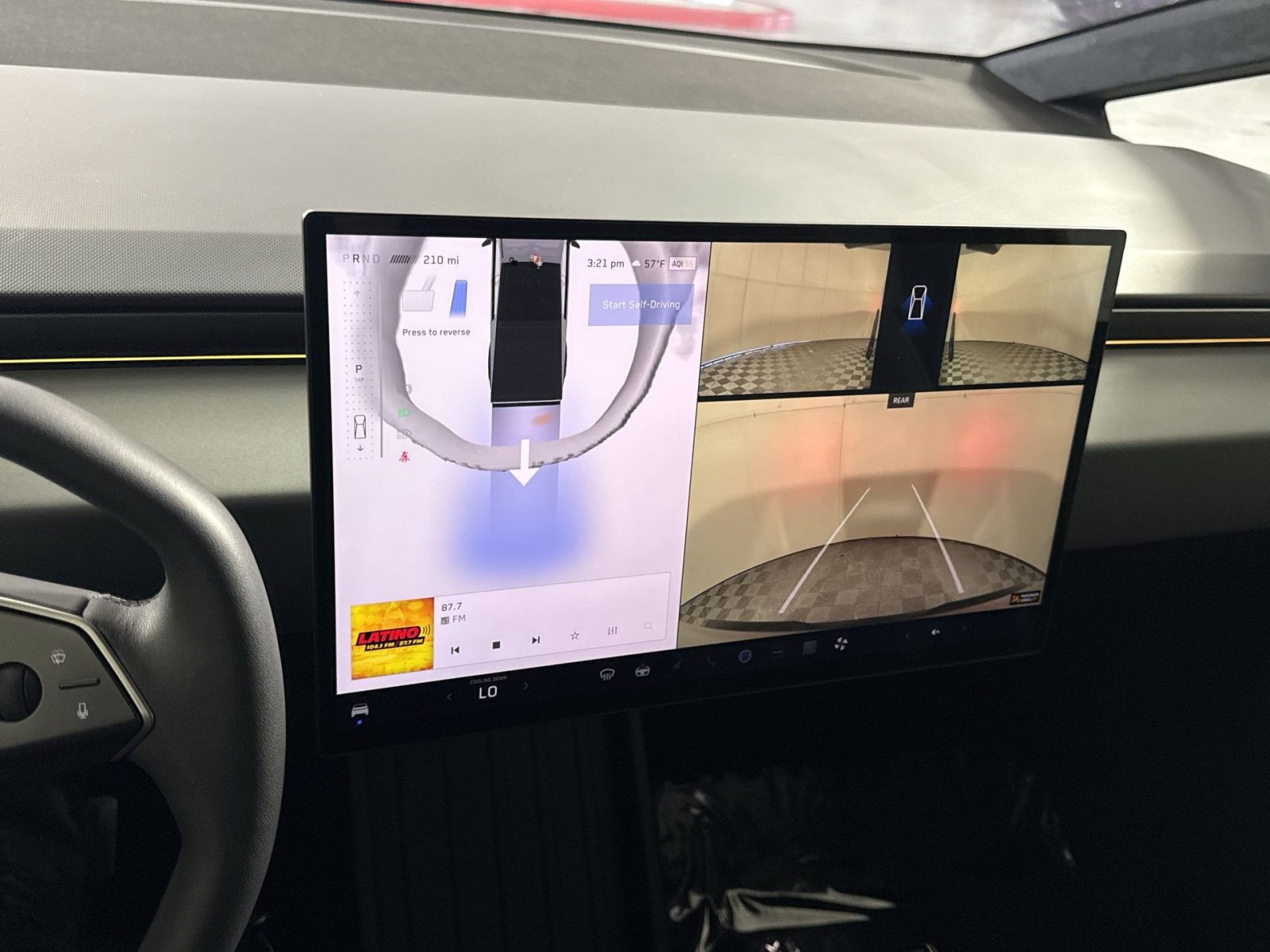 Used 2025 Tesla Cybertruck AWD Crew Cab image 19