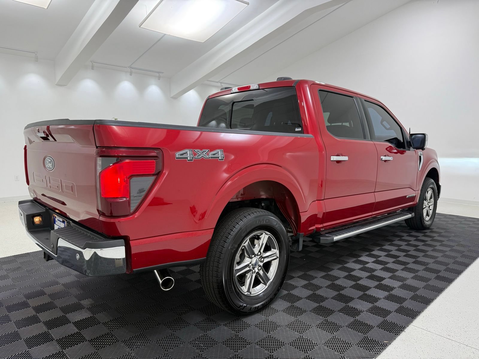 Used 2024 Ford F150 XLT w/ Equipment Group 302A MID AWD/4WD image 6
