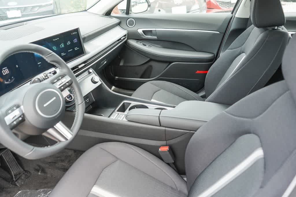 New 2026 Hyundai Sonata SEL FWD image 18
