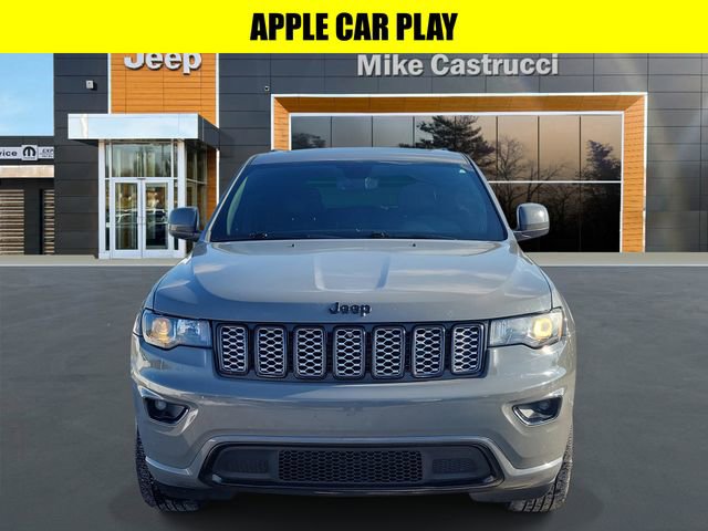 Used 2019 Jeep Grand Cherokee Altitude image 2