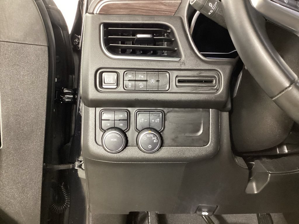 Used 2024 Chevrolet Tahoe Z71 AWD/4WD image 12