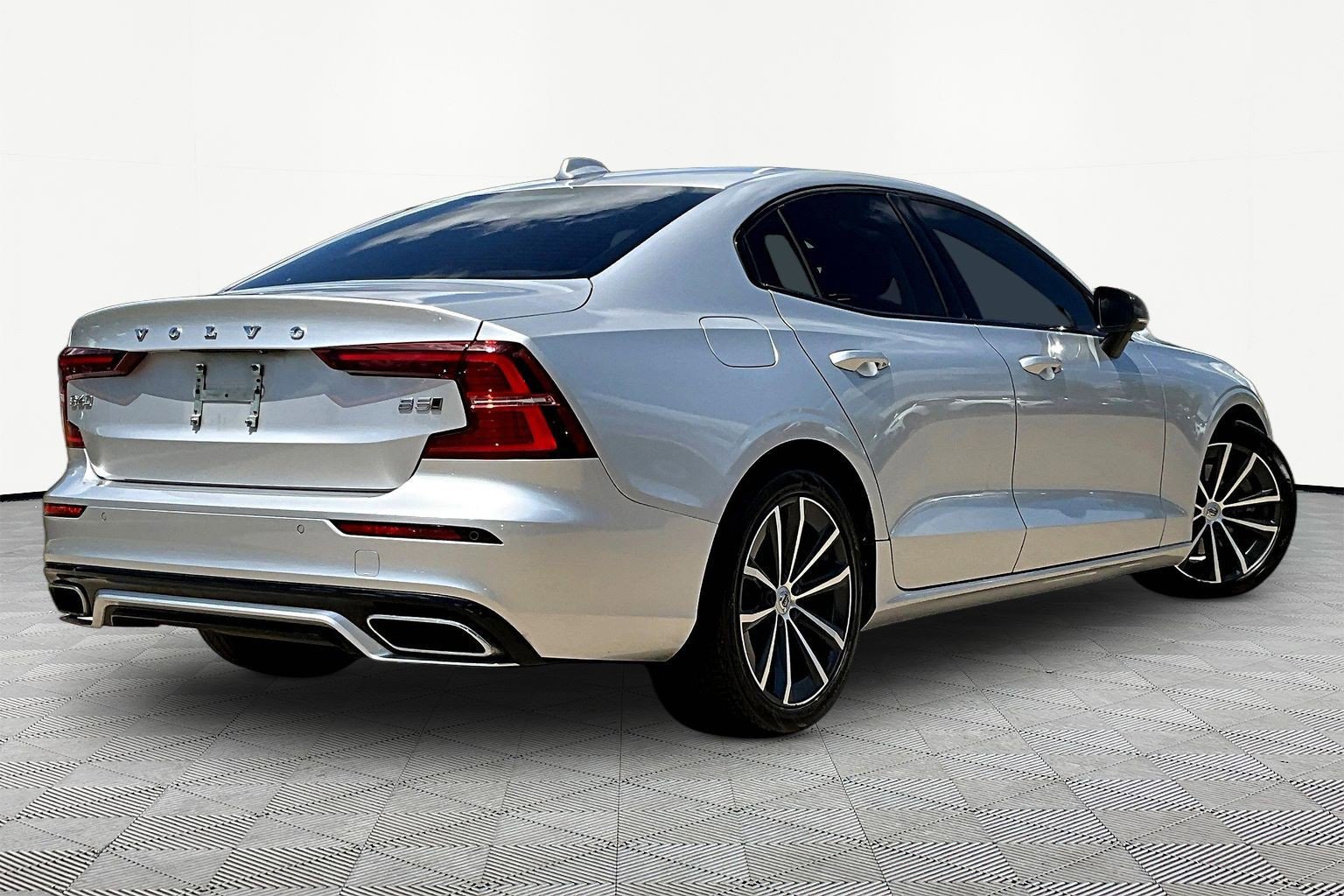 Used 2022 Volvo S60 B5 Momentum AWD/4WD image 6