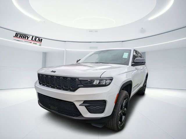 New 2025 Jeep Grand Cherokee Altitude image 6