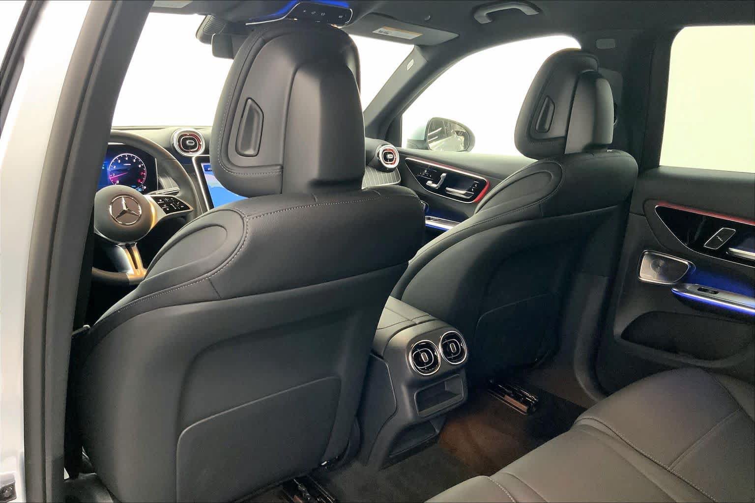 Used 2026 Mercedes-Benz GLC 300 image 16